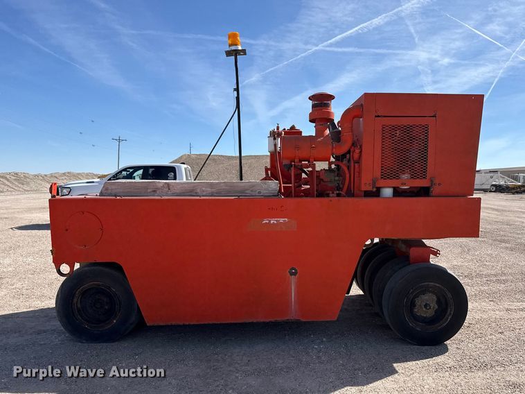 image for item DZ5272 Ingram 9-2800PA pneumatic roller