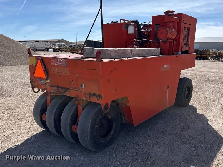 image for item DZ5272 Ingram 9-2800PA pneumatic roller