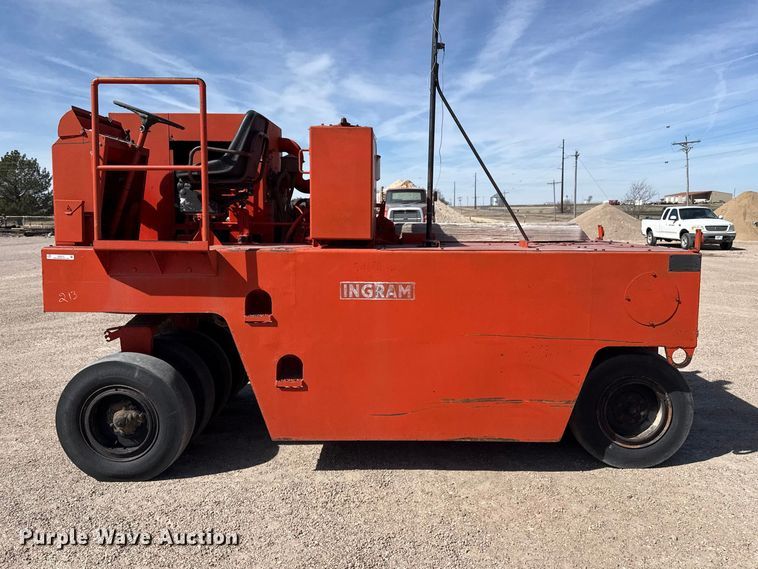 image for item DZ5272 Ingram 9-2800PA pneumatic roller