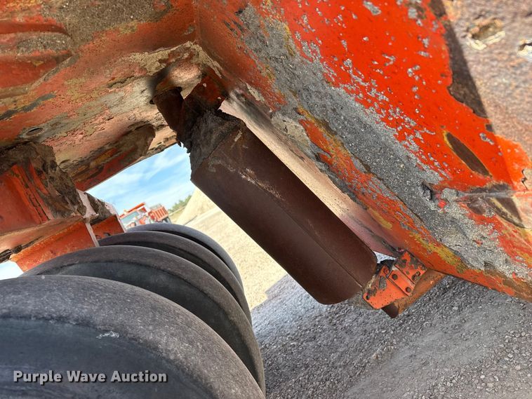 image for item DZ5272 Ingram 9-2800PA pneumatic roller