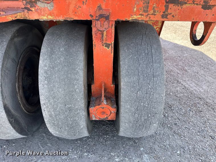 image for item DZ5272 Ingram 9-2800PA pneumatic roller