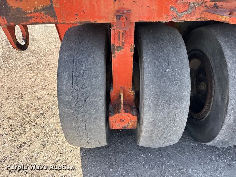 image for item DZ5272 Ingram 9-2800PA pneumatic roller