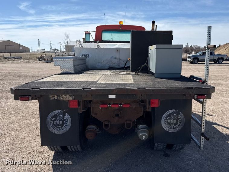 image for item DZ5273 1989 Ford L8000 flatbed truck