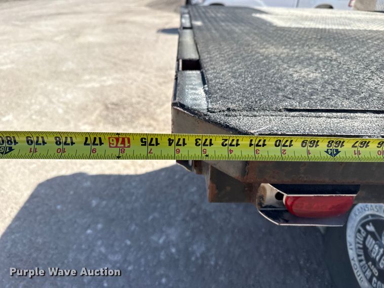 image for item DZ5273 1989 Ford L8000 flatbed truck