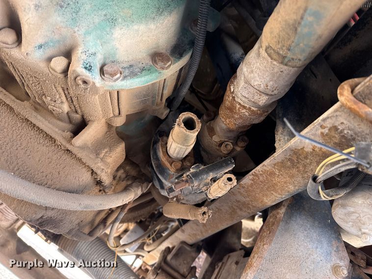 image for item DZ5273 1989 Ford L8000 flatbed truck