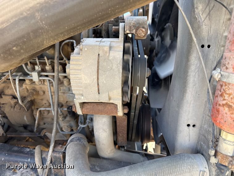 image for item DZ5273 1989 Ford L8000 flatbed truck