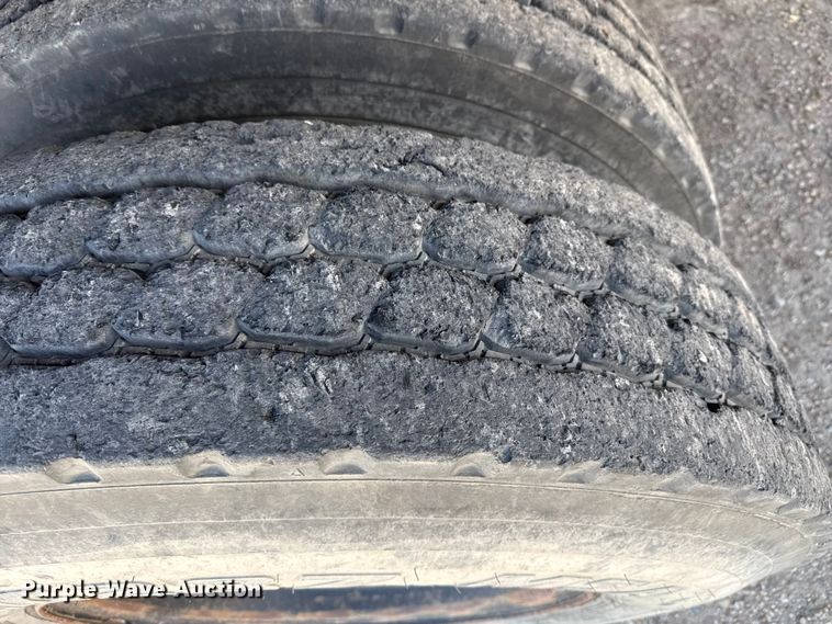 image for item DZ5273 1989 Ford L8000 flatbed truck