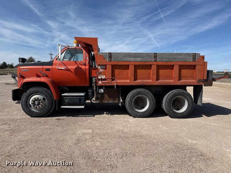 image for item DZ5274 1988 GMC TopKick C7 dump truck
