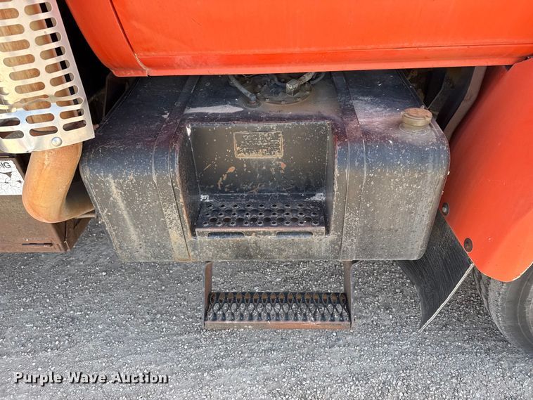 image for item DZ5274 1988 GMC TopKick C7 dump truck