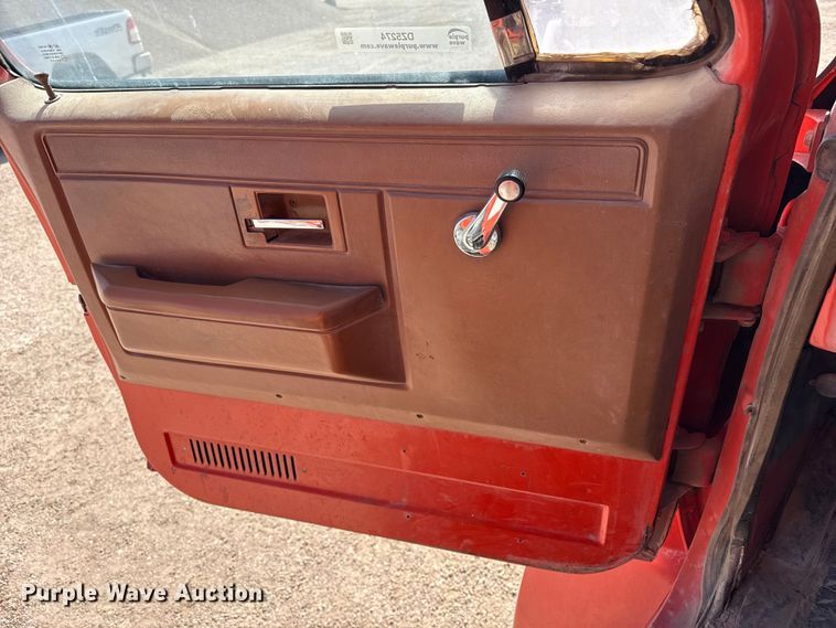 image for item DZ5274 1988 GMC TopKick C7 dump truck