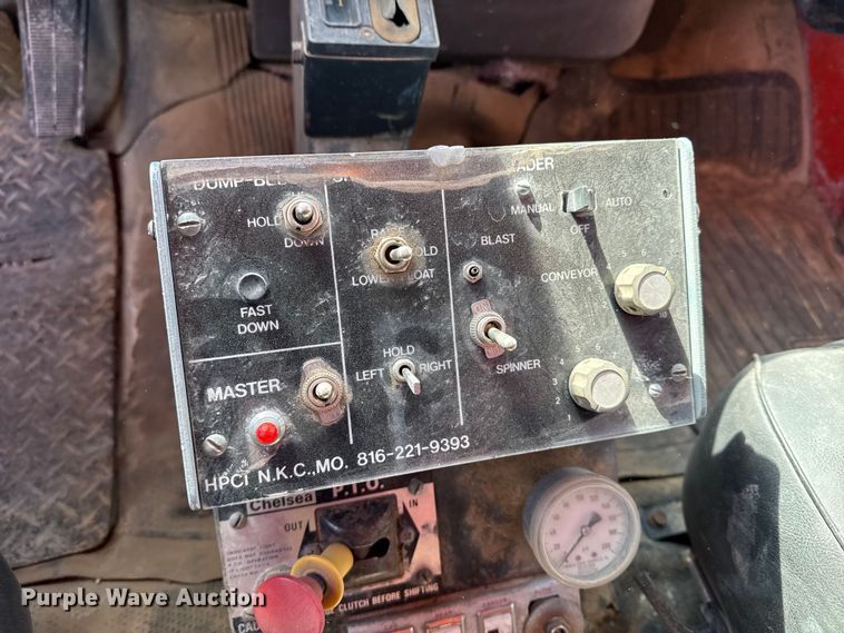 image for item DZ5274 1988 GMC TopKick C7 dump truck