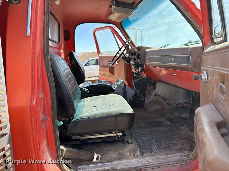 image for item DZ5274 1988 GMC TopKick C7 dump truck