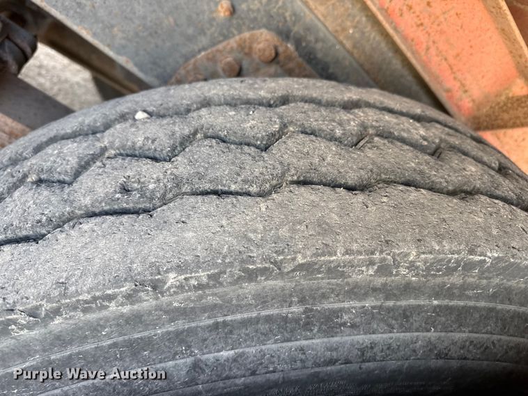 image for item DZ5274 1988 GMC TopKick C7 dump truck