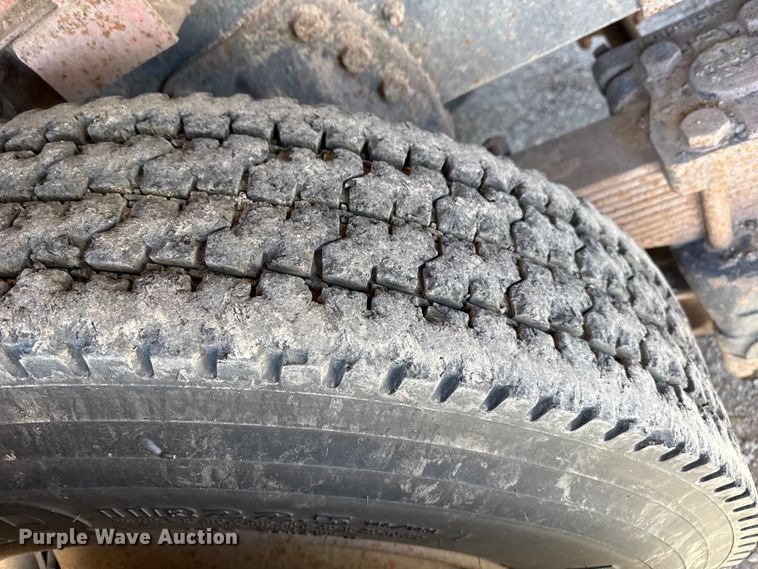 image for item DZ5274 1988 GMC TopKick C7 dump truck