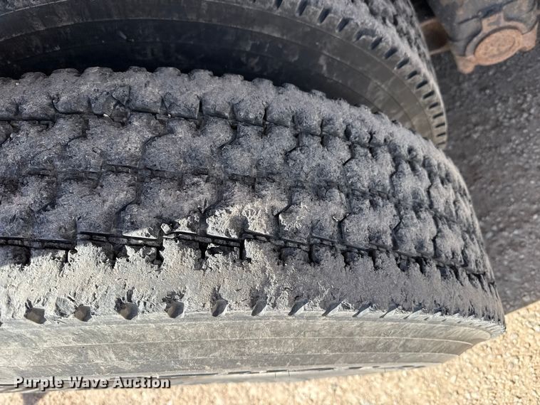 image for item DZ5274 1988 GMC TopKick C7 dump truck