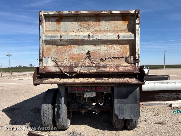 image for item DZ5275 1992 Montone end dump trailer