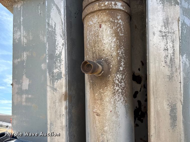 image for item DZ5275 1992 Montone end dump trailer