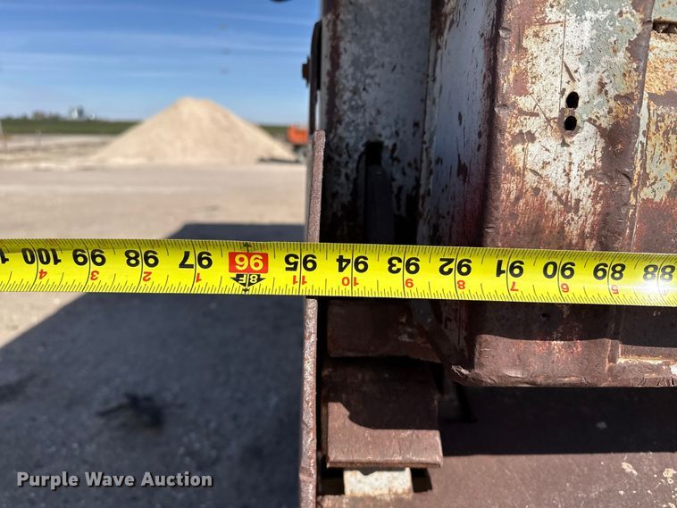 image for item DZ5275 1992 Montone end dump trailer