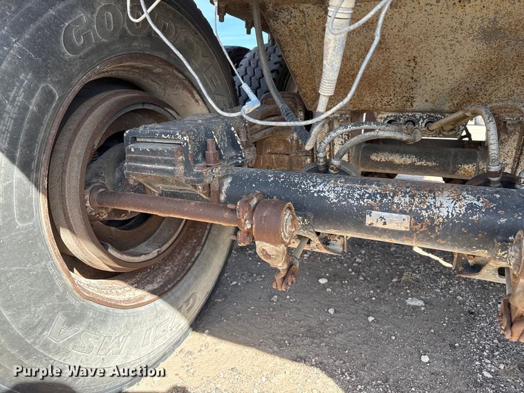 image for item DZ5275 1992 Montone end dump trailer