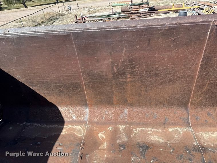 image for item DZ5275 1992 Montone end dump trailer