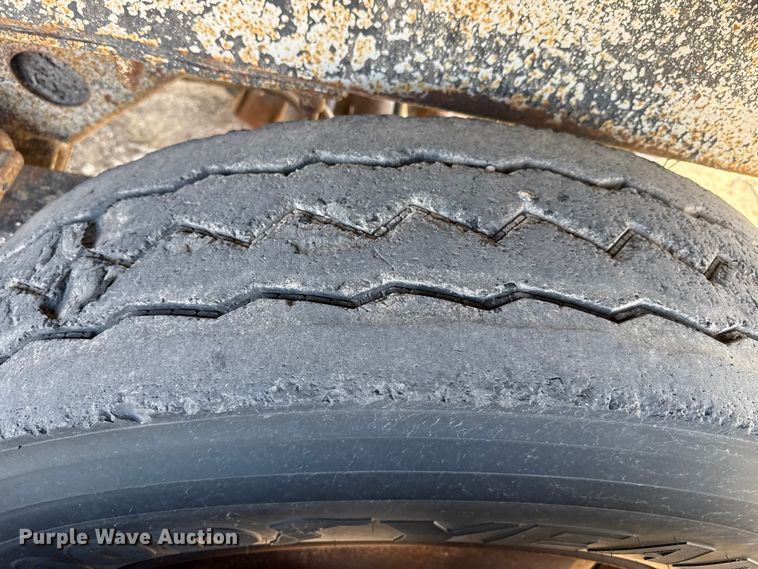 image for item DZ5275 1992 Montone end dump trailer