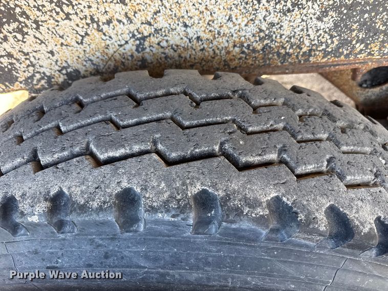 image for item DZ5275 1992 Montone end dump trailer