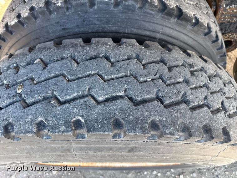 image for item DZ5275 1992 Montone end dump trailer