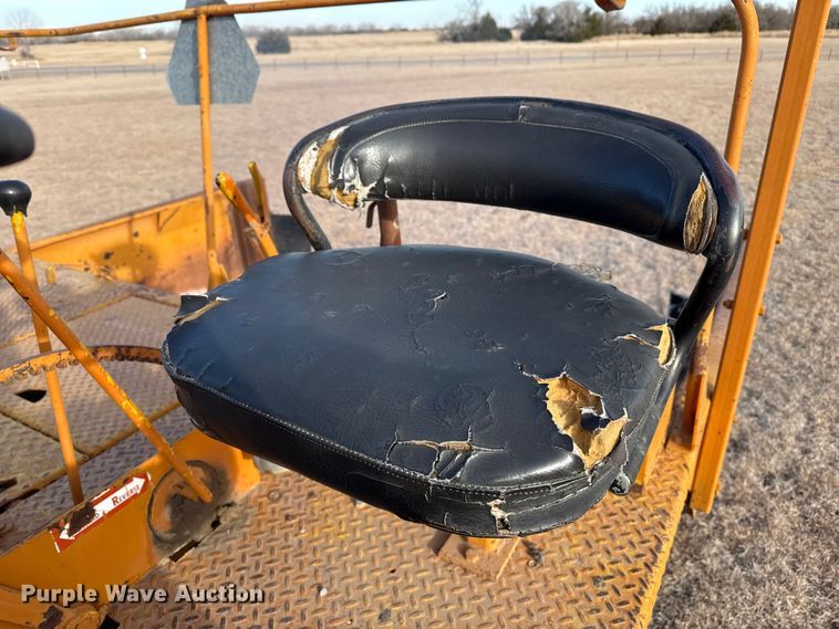 image for item DZ5278 Koehring SPK-H chip spreader