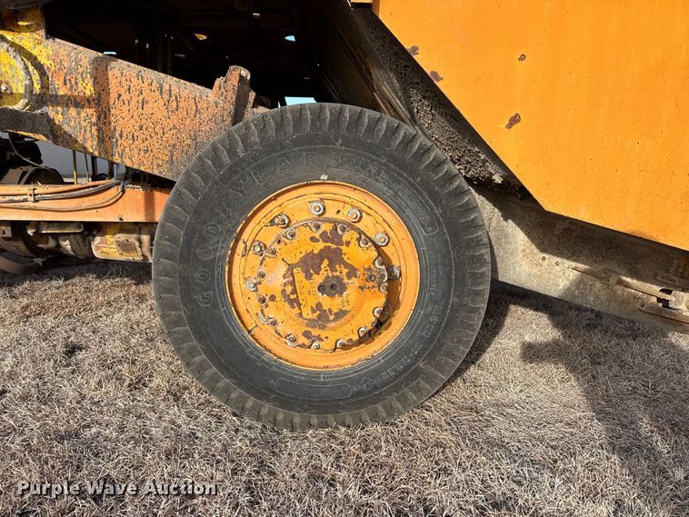 image for item DZ5278 Koehring SPK-H chip spreader