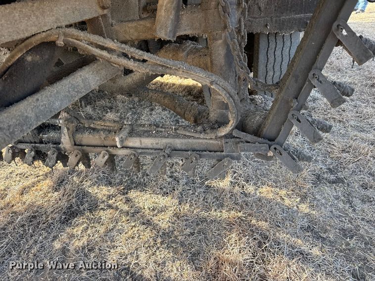 image for item DZ5279 1990 International 4600 oil distributor truck