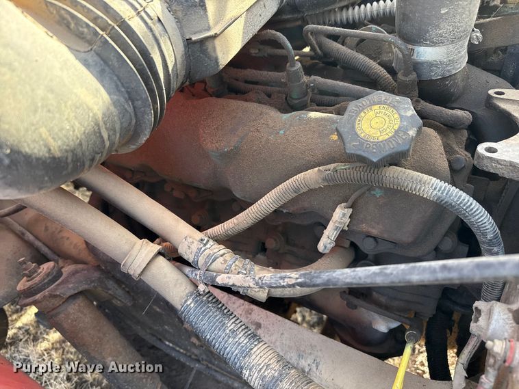 image for item DZ5279 1990 International 4600 oil distributor truck