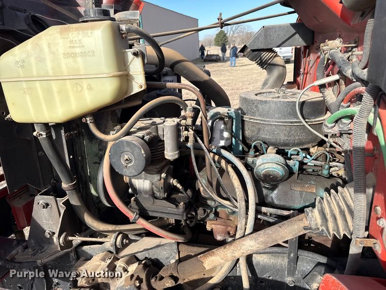 image for item DZ5279 1990 International 4600 oil distributor truck