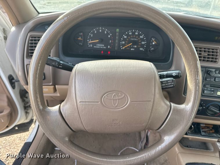 image for item DZ5293 1996 Toyota Avalon 