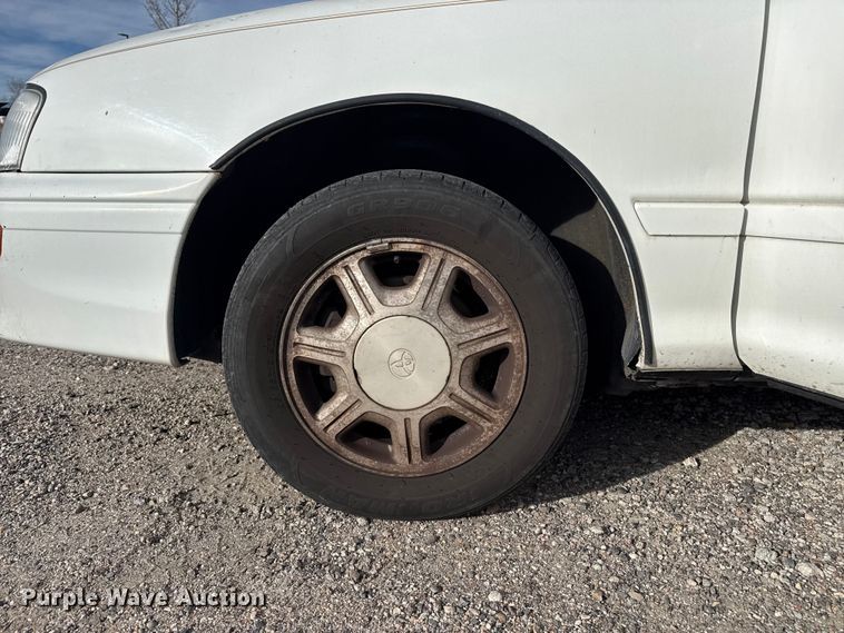 image for item DZ5293 1996 Toyota Avalon 