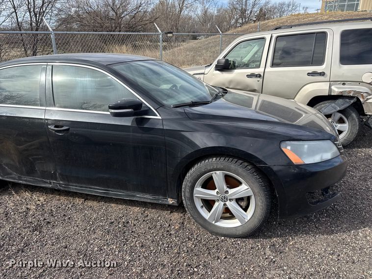 image for item DZ5298 2013 Volkswagen Passat 