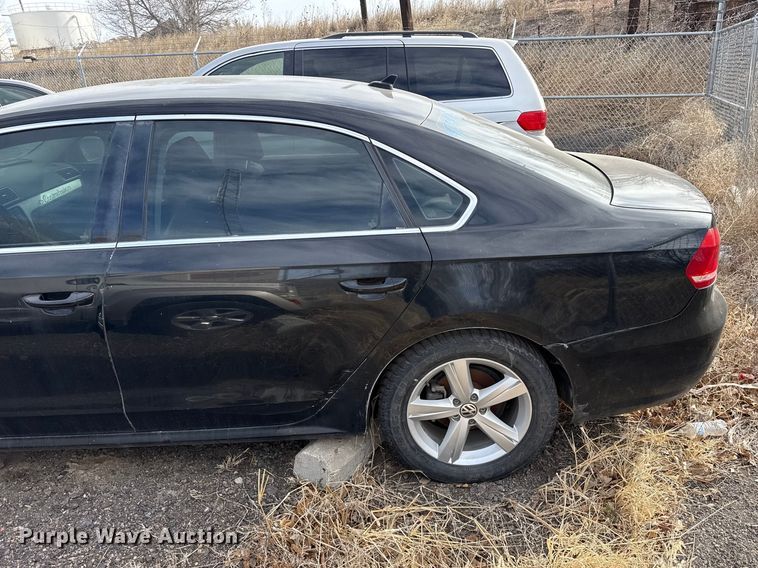 image for item DZ5298 2013 Volkswagen Passat 