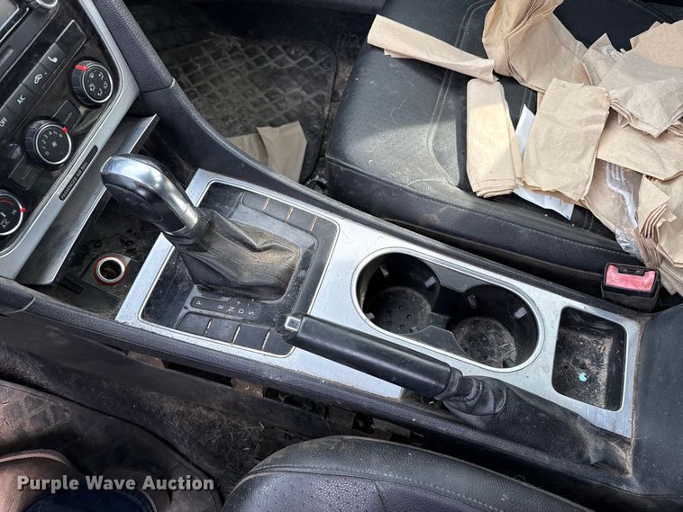 image for item DZ5298 2013 Volkswagen Passat 