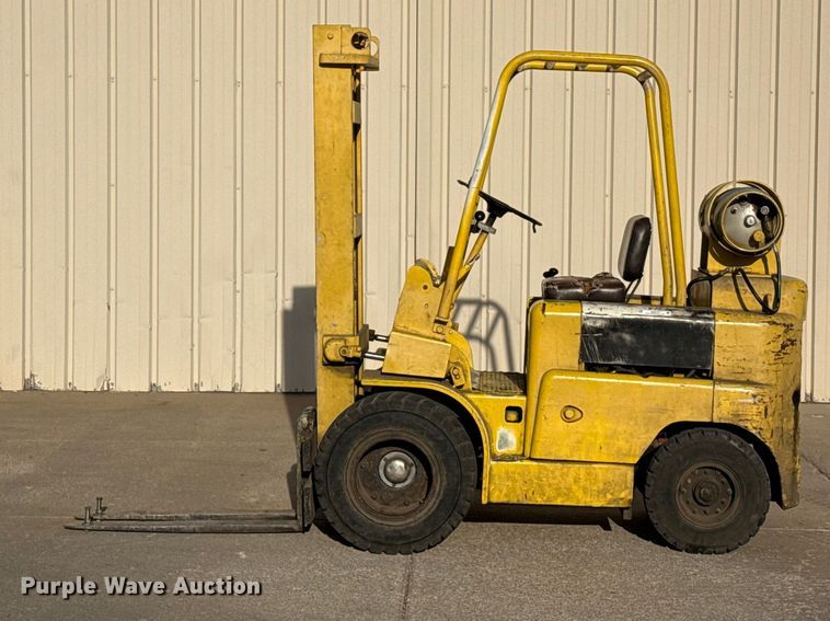 image for item DZ5316 Allis Chalmers FPL40-24-2PS forklift