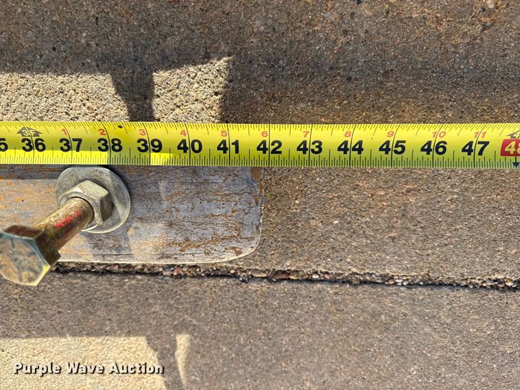 image for item DZ5316 Allis Chalmers FPL40-24-2PS forklift