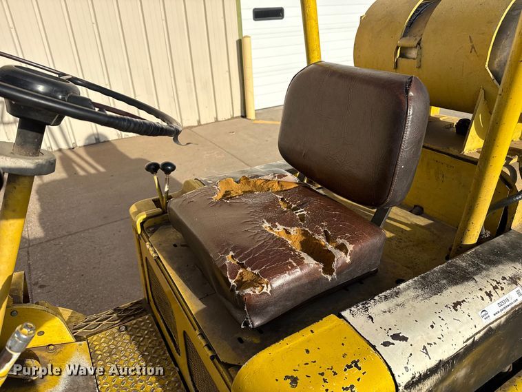 image for item DZ5316 Allis Chalmers FPL40-24-2PS forklift