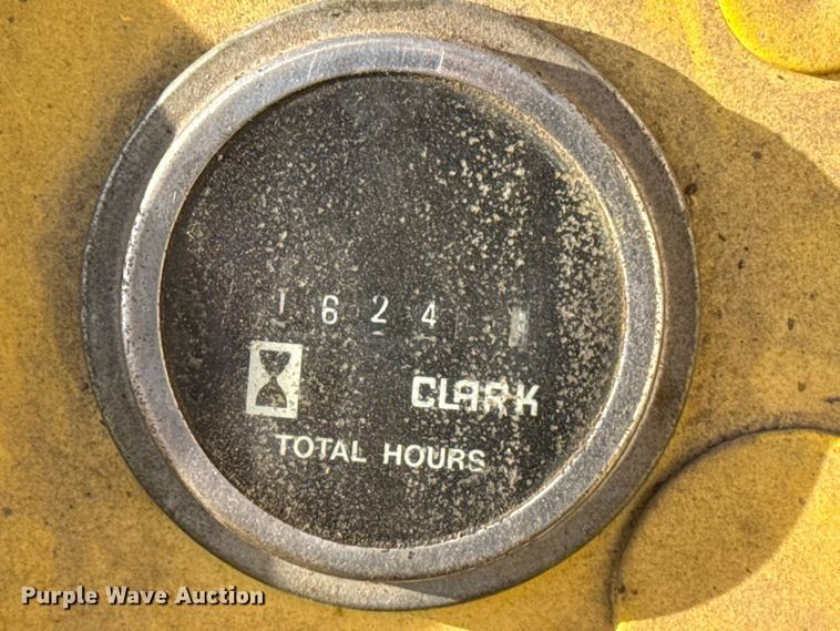 image for item DZ5316 Allis Chalmers FPL40-24-2PS forklift