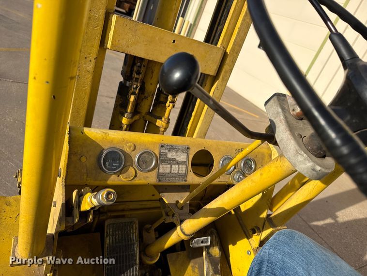 image for item DZ5316 Allis Chalmers FPL40-24-2PS forklift