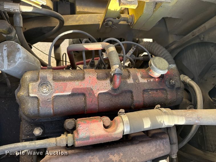 image for item DZ5316 Allis Chalmers FPL40-24-2PS forklift