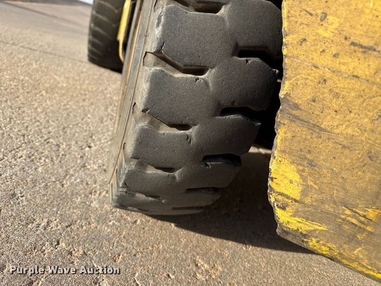 image for item DZ5316 Allis Chalmers FPL40-24-2PS forklift