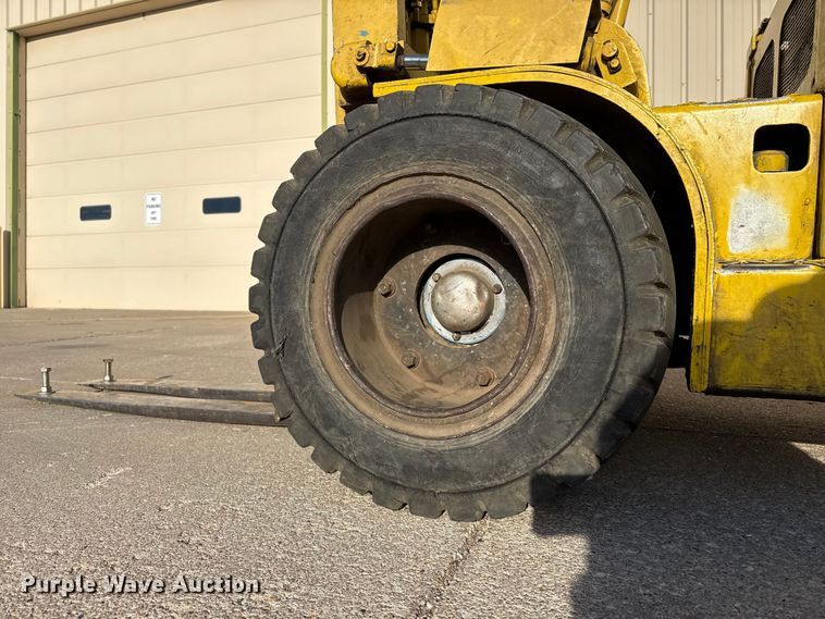 image for item DZ5316 Allis Chalmers FPL40-24-2PS forklift