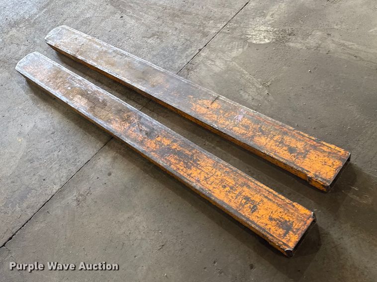 image for item DZ5316 Allis Chalmers FPL40-24-2PS forklift