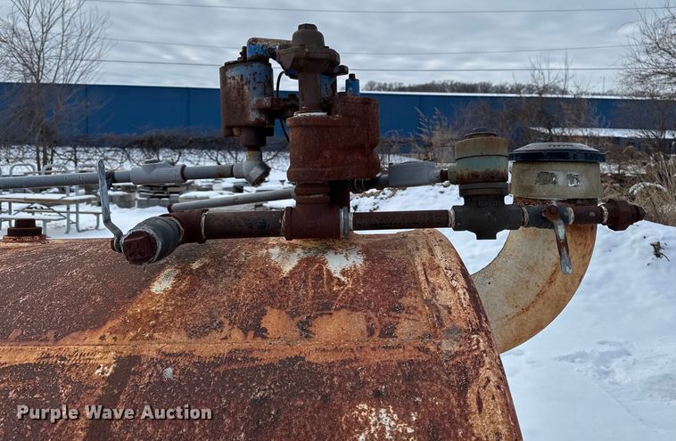 image for item EA2309 Fuel tank