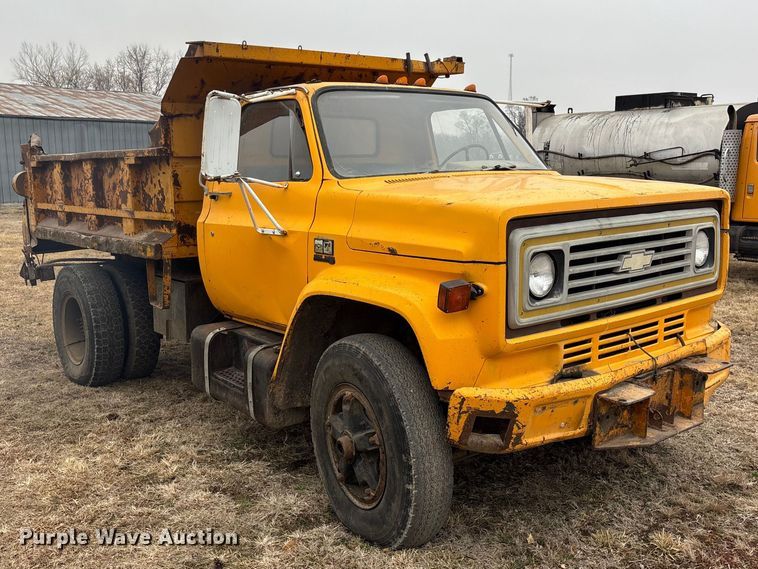 image for item EA4497 1982 Chevrolet C70 dump truck