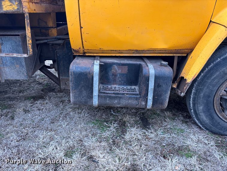 image for item EA4497 1982 Chevrolet C70 dump truck