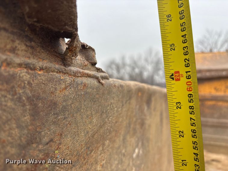 image for item EA4497 1982 Chevrolet C70 dump truck